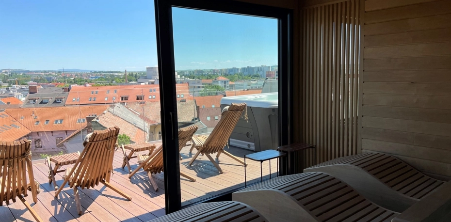 Exklusives Panorama Terrasse Wellness Saunahaus